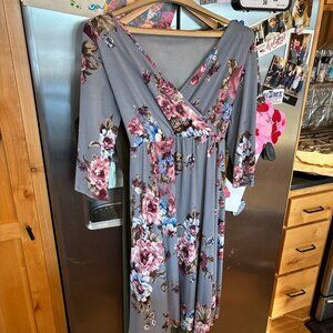 Pink Blush Maternity Gray Floral Wrap Dress Sz L